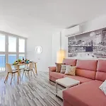 Spectacular View In Americas Апартаменты Арона